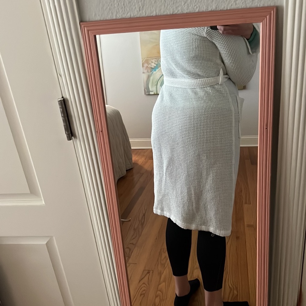 COYUCHI Waffle Robe - White small/medium organic cotton - Picture 8 of 16